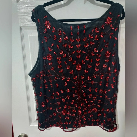 Lane Bryant Red Sequin Black Sleeveless V-Neck Blouse/Tank in Size 26 - Picture 10 of 12